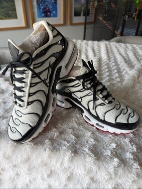 🔥 NIKE AIR MAX TN🔥 Women’s size 7.5